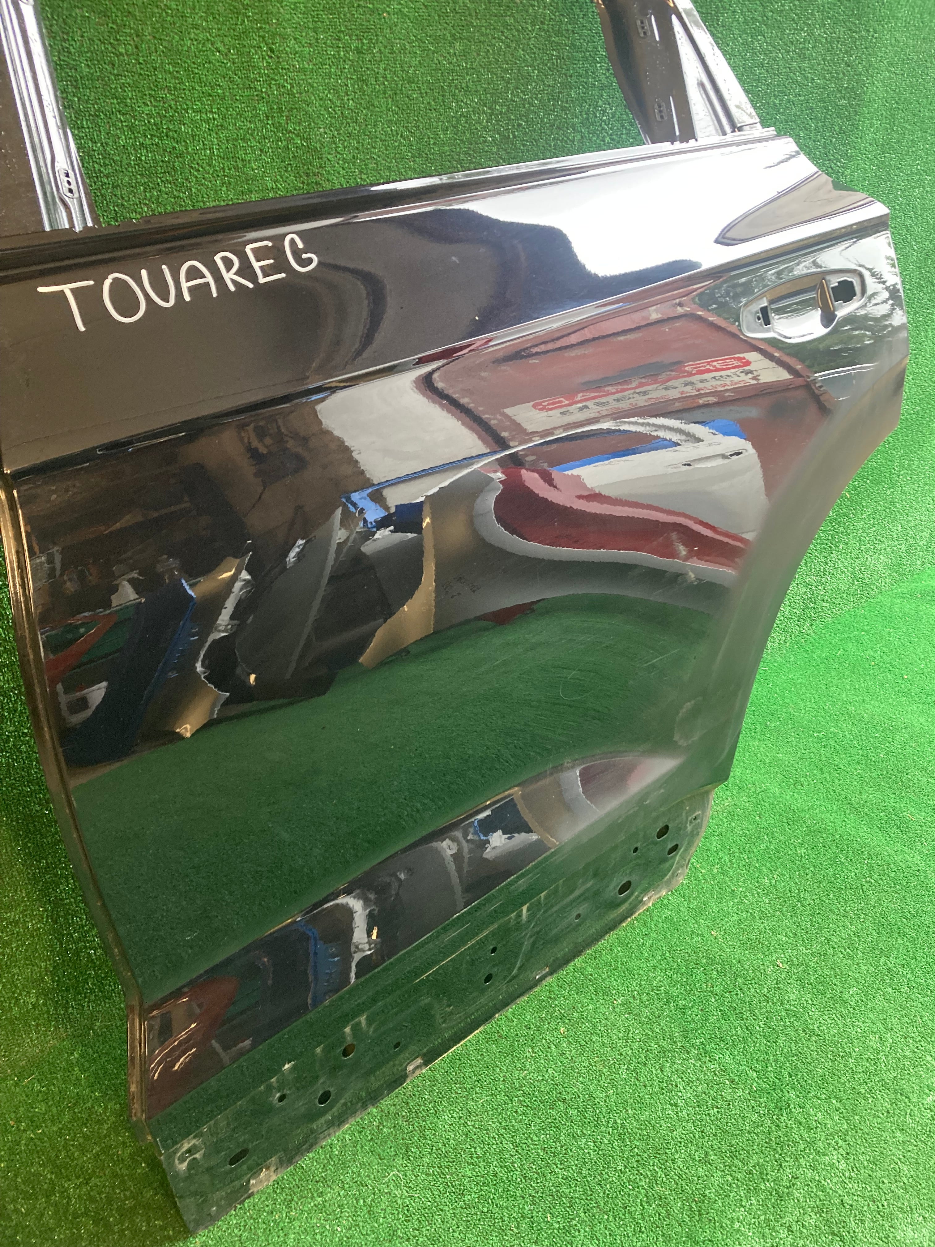 levé zadní dveře VW Touareg