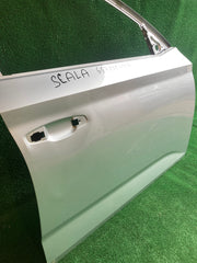 pravé přední dveře Škoda Scala 657831312a