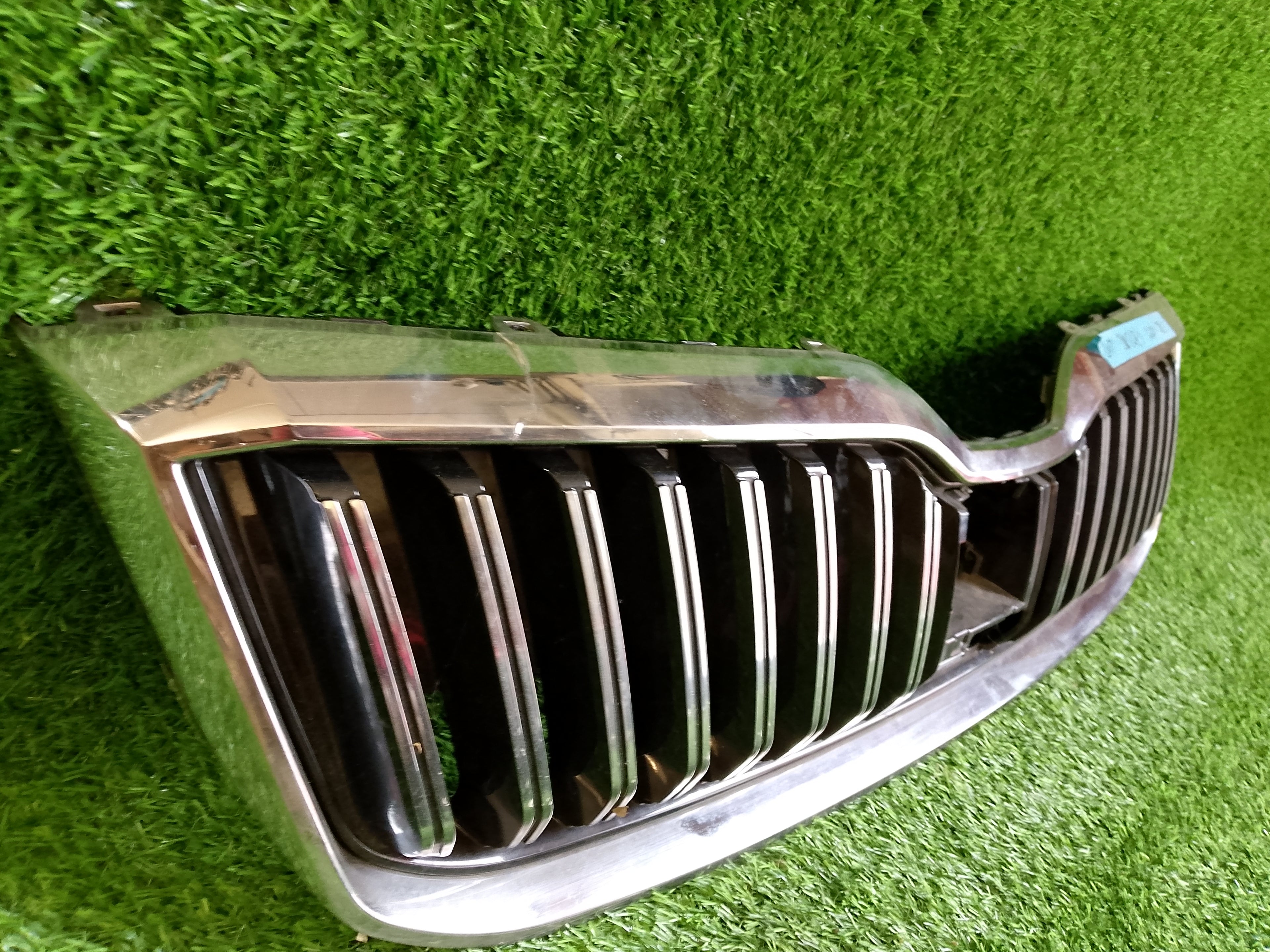 Přední maska Škoda Superb III, 3 3V0853653G face