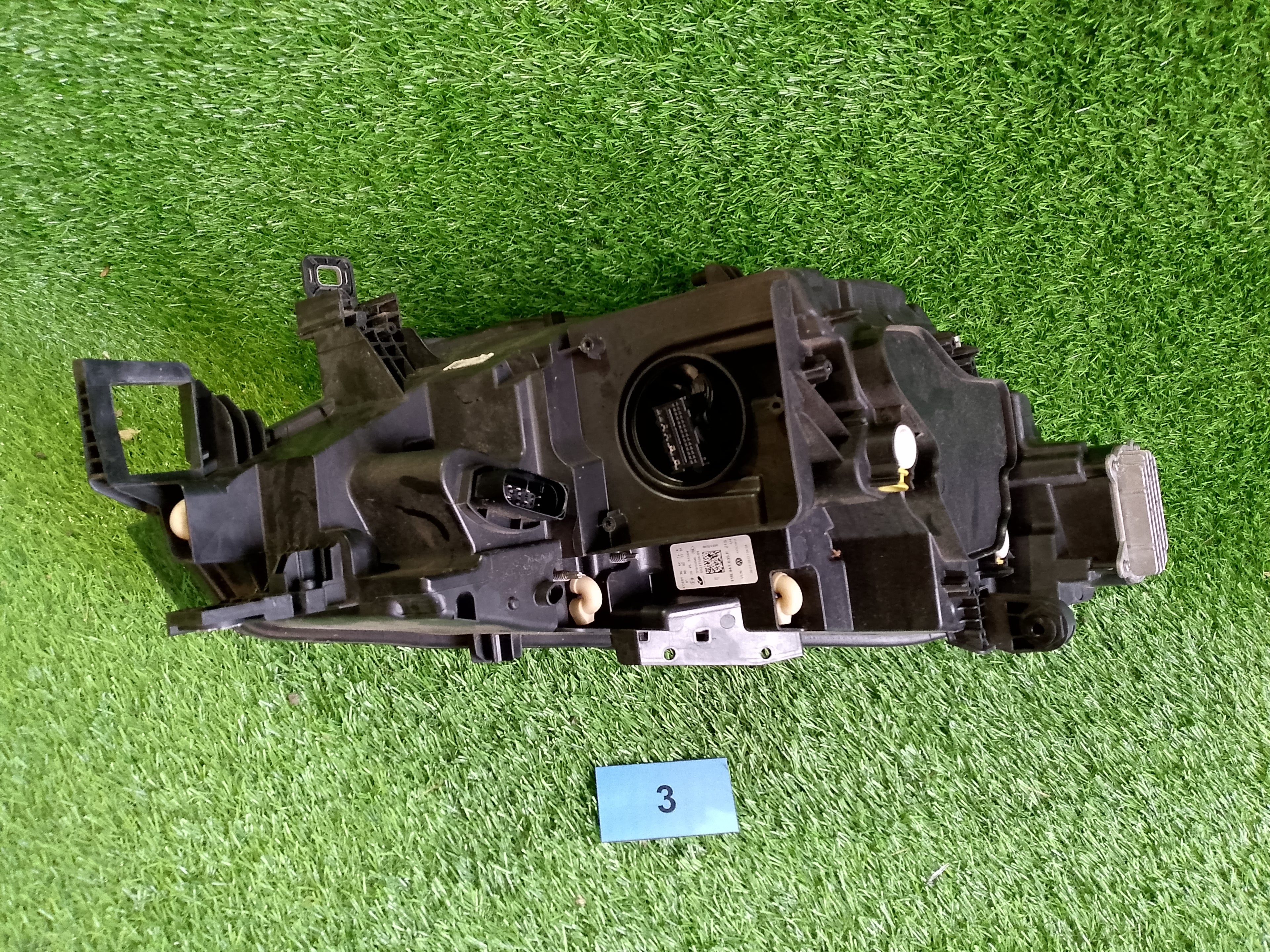 VW ID4 ID-4 ID 4 Levé světlo 11B FULL LED 11B941036F