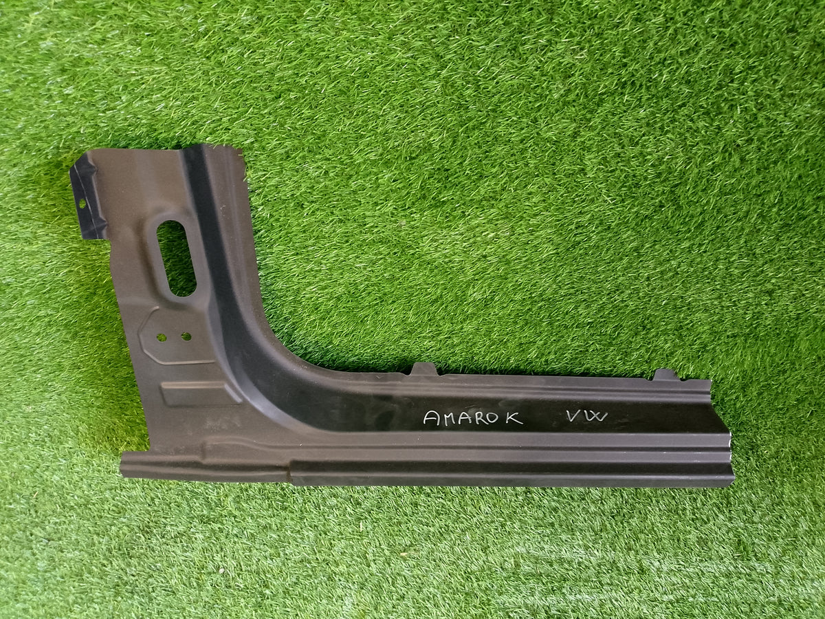 VW Amarok levý práh