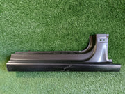 Volkswagen Touran pravý práh 5TA809342