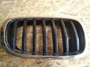 BMW X5 E70 Přední pravá ledvinová mřížka  7171396