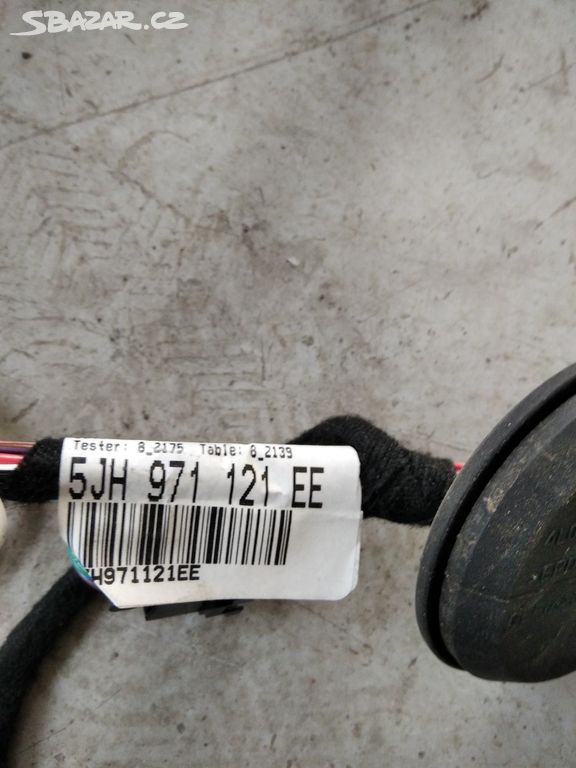 5JH971121EE Svazek dveří pravé přední škoda rapid