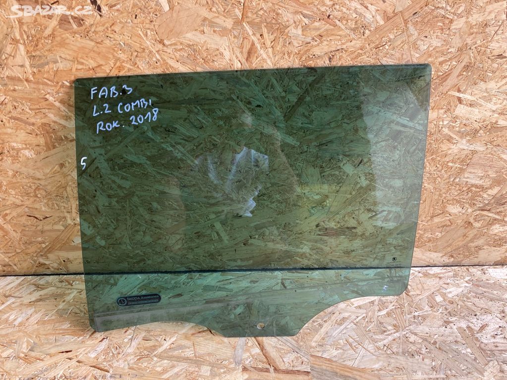 Sklo Dveří Levé Zadní / Škoda Fabia 3 Combi