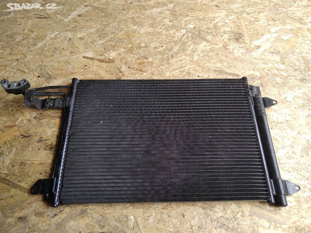 Chladič klimatizace Octavia II  1K0 820 411