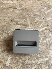 Škoda Superb III popelník 3V0857961  3V0863284