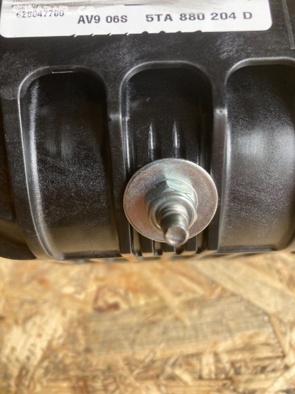 5TA880204D Airbag spolujezdce Touran,Škoda
