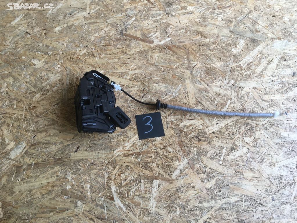 Škoda Octavia IV,4 pravý přední zámek 5TB837016C