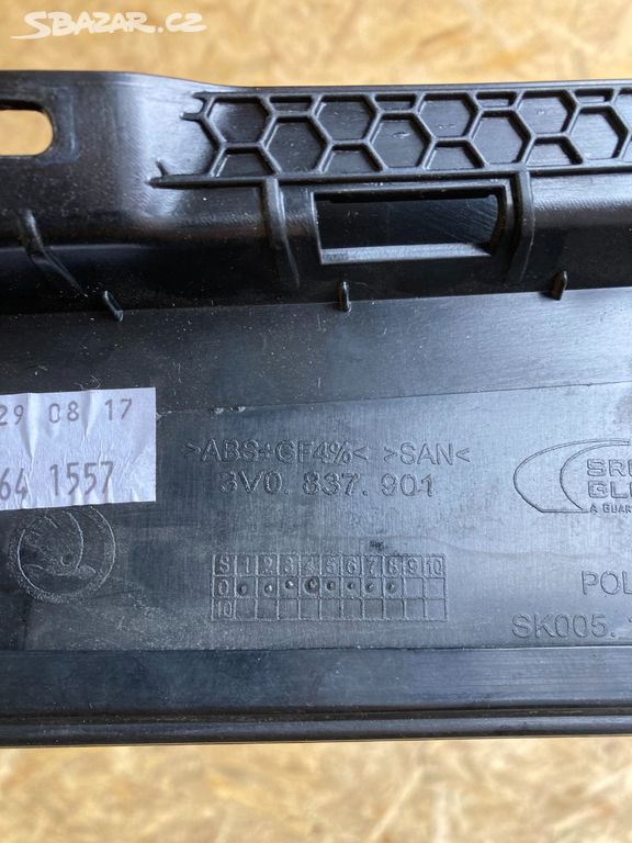 Škoda Superb III - lišta levá přední 3V0837901