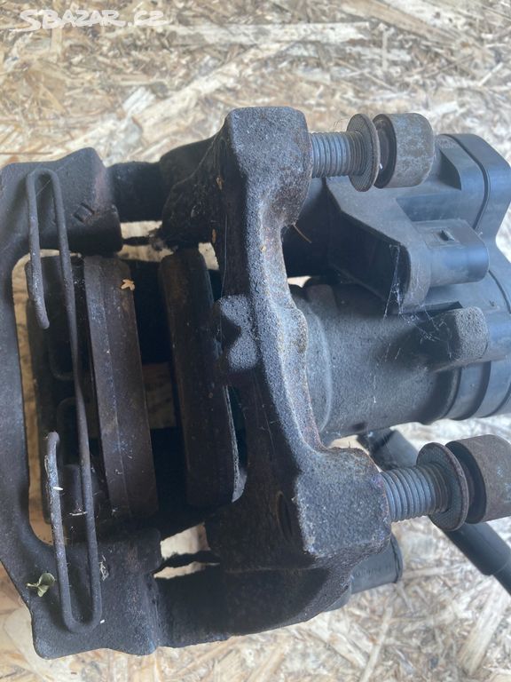 Škoda Octavia IV zadní brzdič