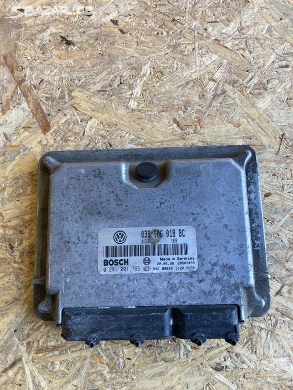 038906018BC Řídící jednotka motoru
