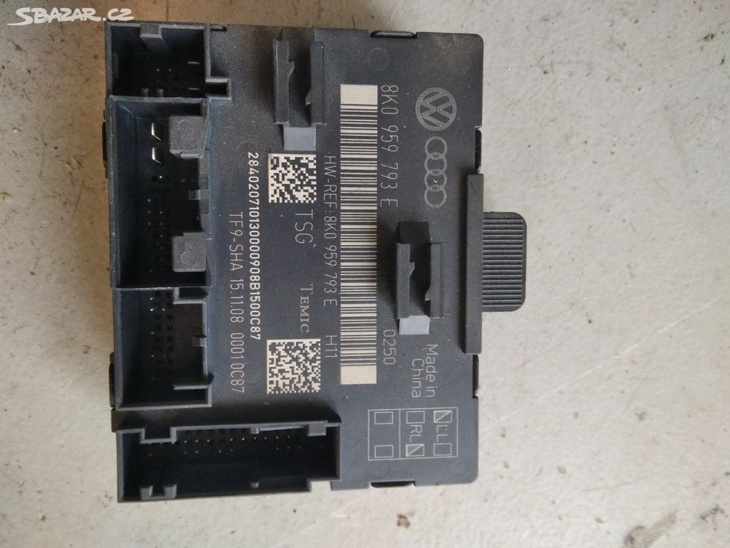 ŘÍDÍCÍ JEDNOTKA DVEŘÍ 8K0959793E