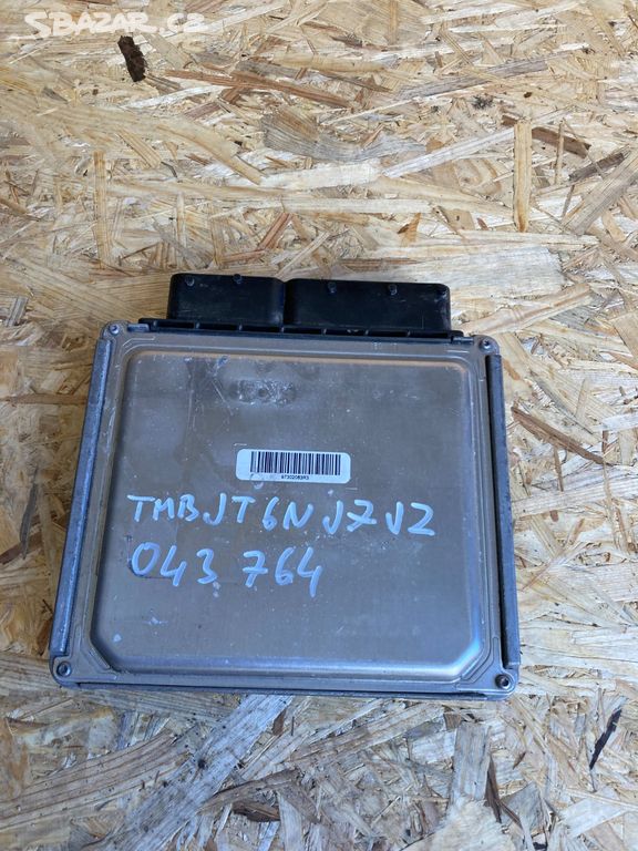 Řídící jednotka motoru Škoda Fabia III 04B907445