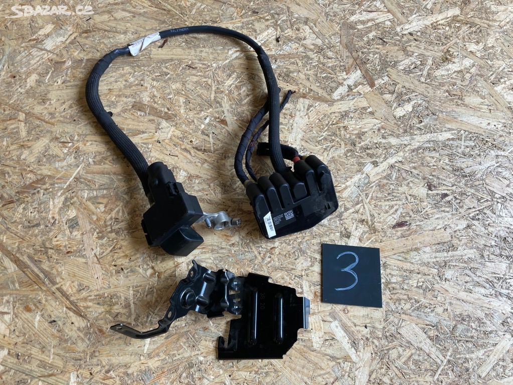 Škoda Octavia IV,4 pojistková skříň 5WA937548