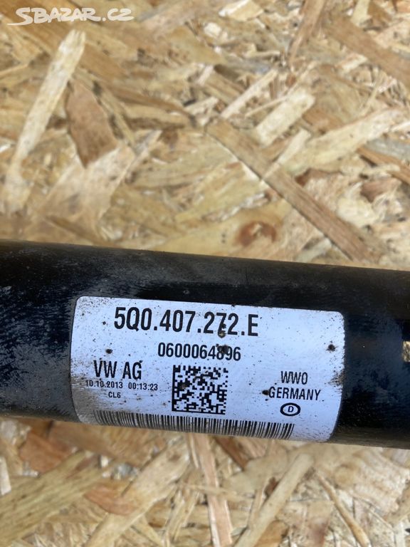 5Q0407272E Octavia 3,III pravá polooosa 2.0TDI