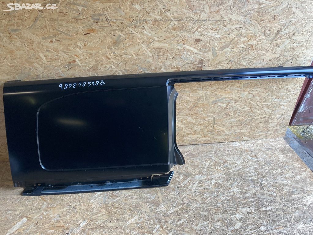 Citroen Jumpy pravá zadní bočnice