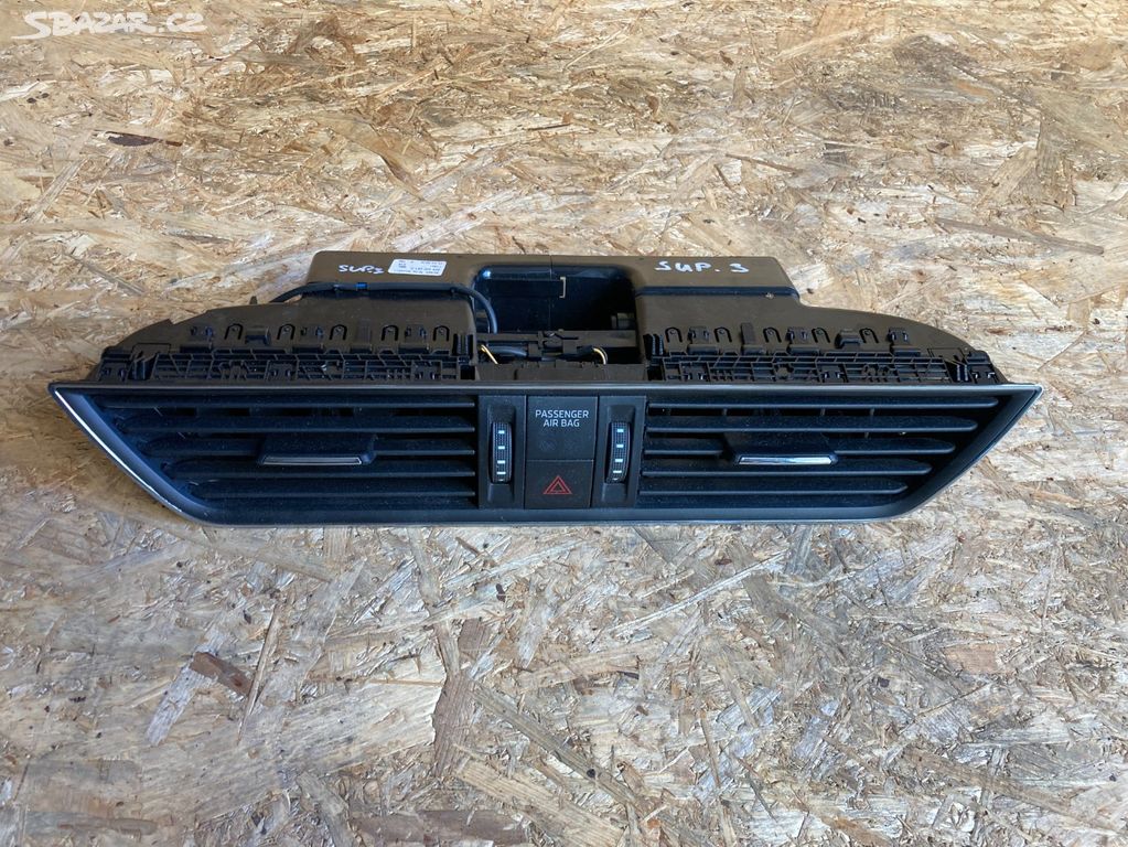 Škoda Superb III, ofukovač palubní desky