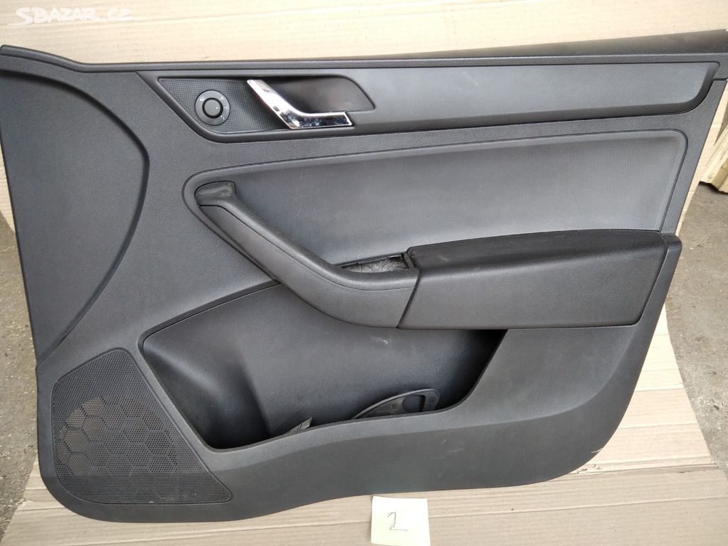 Rapid výplň dveří pravá přední 5JC867014D