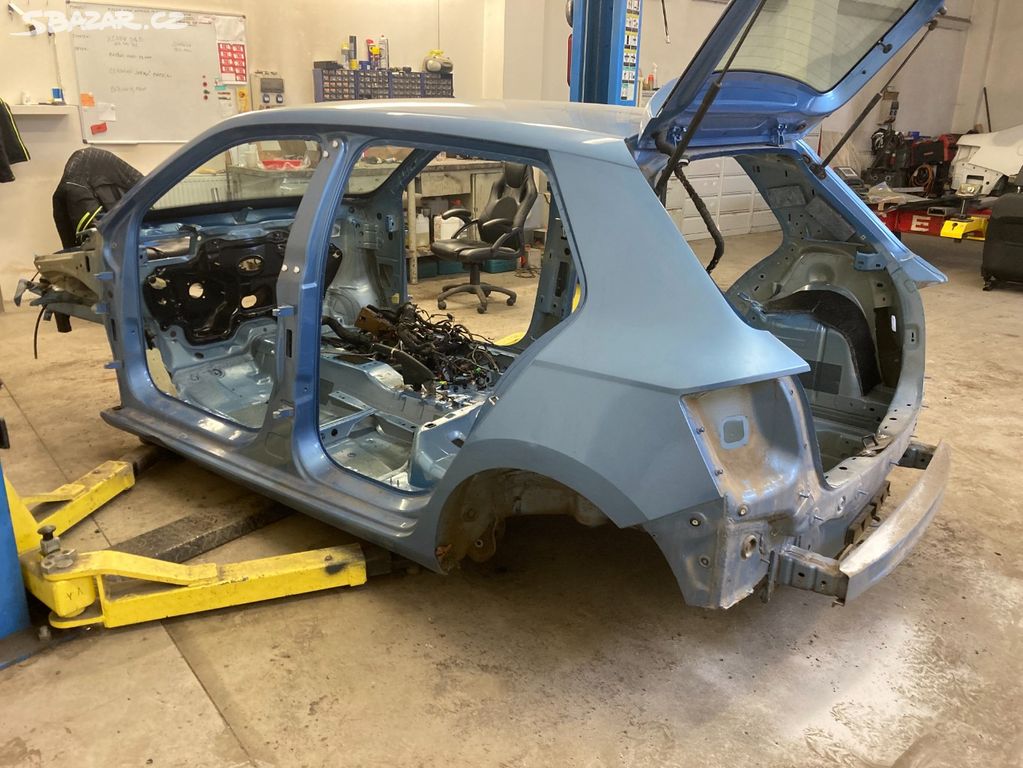 Škoda Fabia III,3 části karoserie hatchback