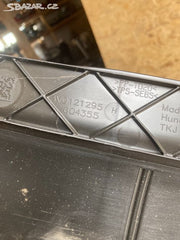 Škoda Superb III vedení vzduchu 3V0121295C