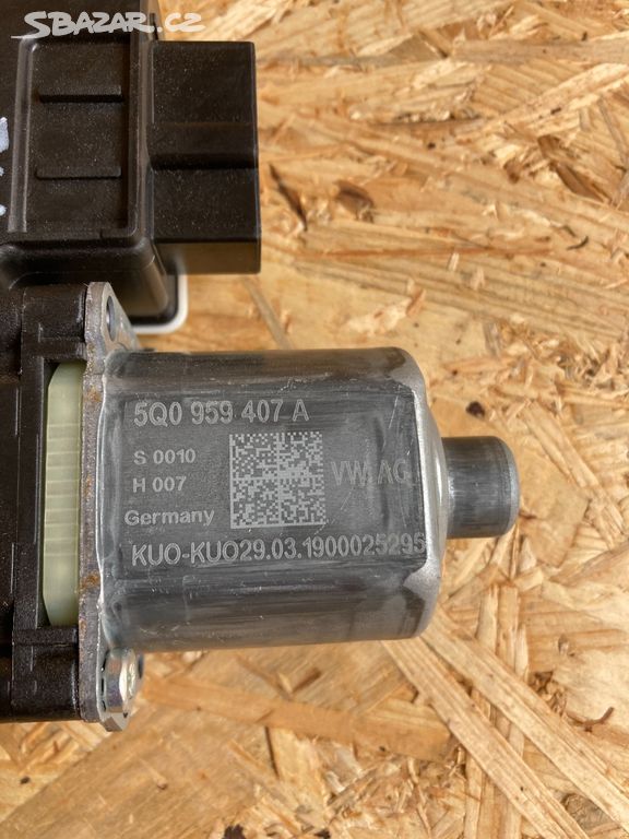 5Q0959407A Motor pro spouštěč oken