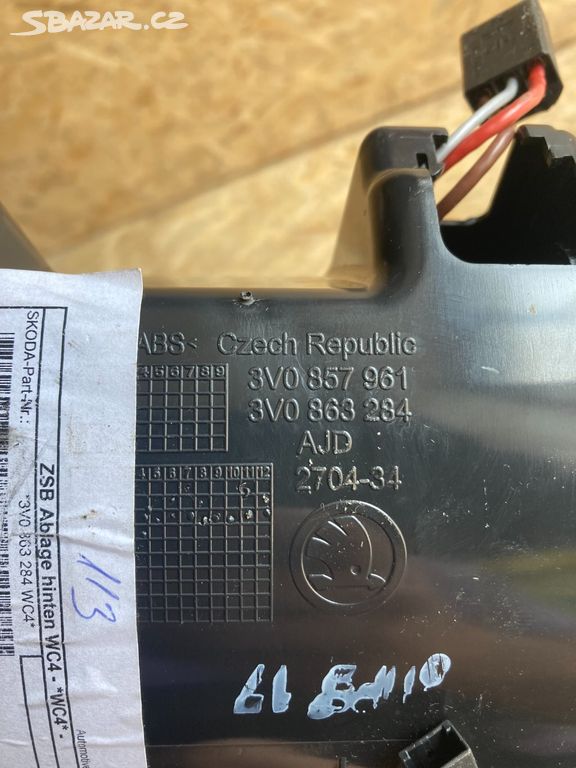 Škoda Superb III popelník 3V0857961  3V0863284