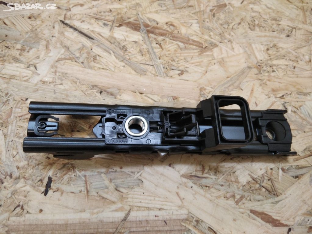 Nastavení výšky bezpečnostního pásu 4M0857819A