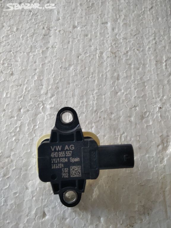 4H0955557 senzor nárazu VW / Skoda /