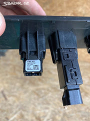 Krytka se vstupem USB AUX 6V0857367A