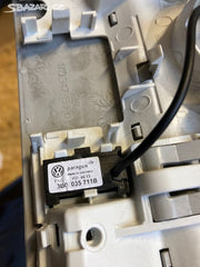 3T0947105 Škoda Octavia III stropní světlo