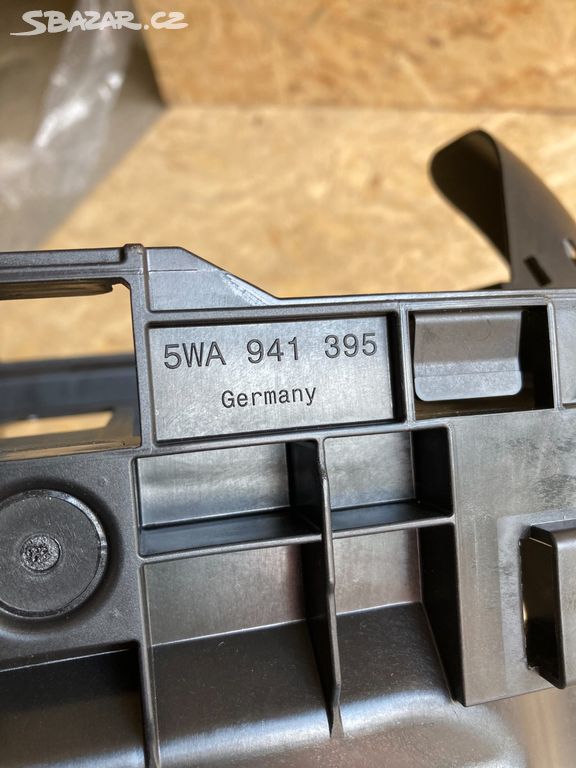 5WA941395     5Q0937503F