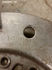 1087322304 MĚNIČ MOMENTU