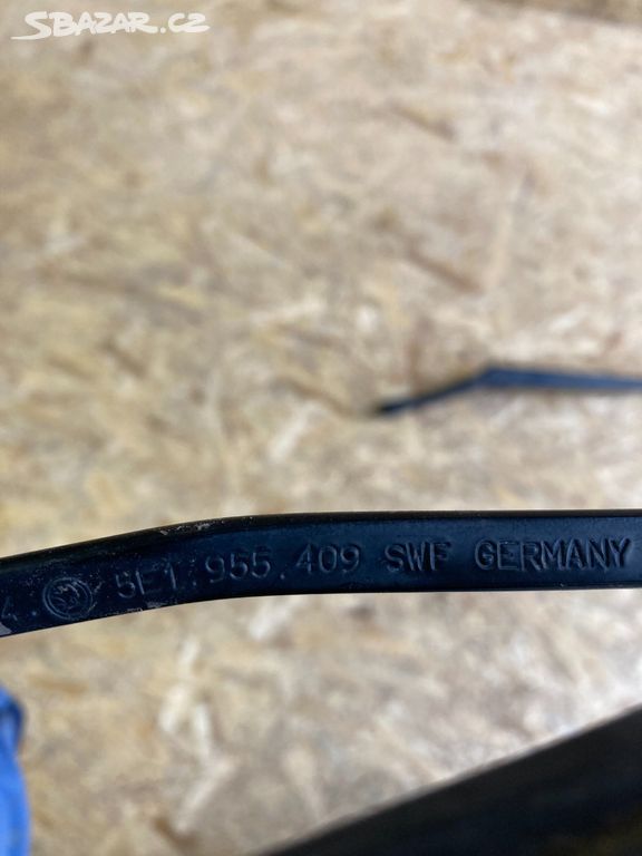 Škoda Supeb III, 3 ramínko stěrače