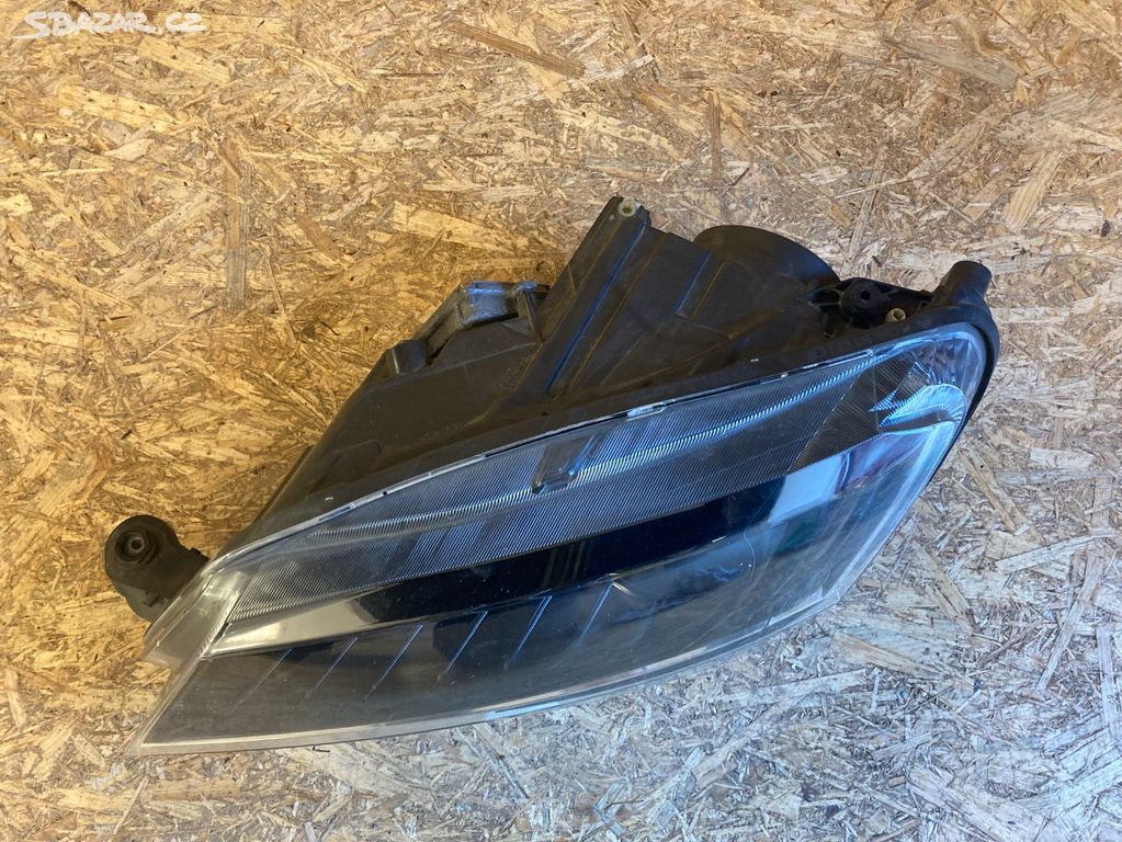 3V2941015A LED Světlomet ŠKODA SUPERB III