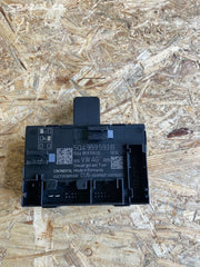 5Q4959593B jednotka dveří octavia 3 golf 7