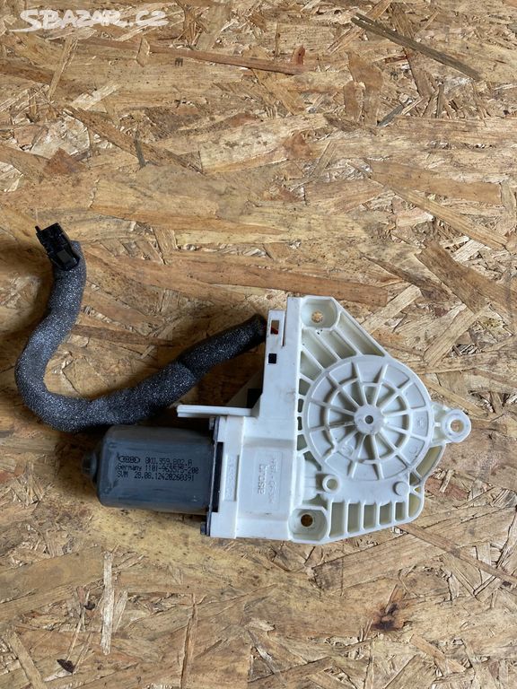 8K0959802A Motor pro spouštěč oken