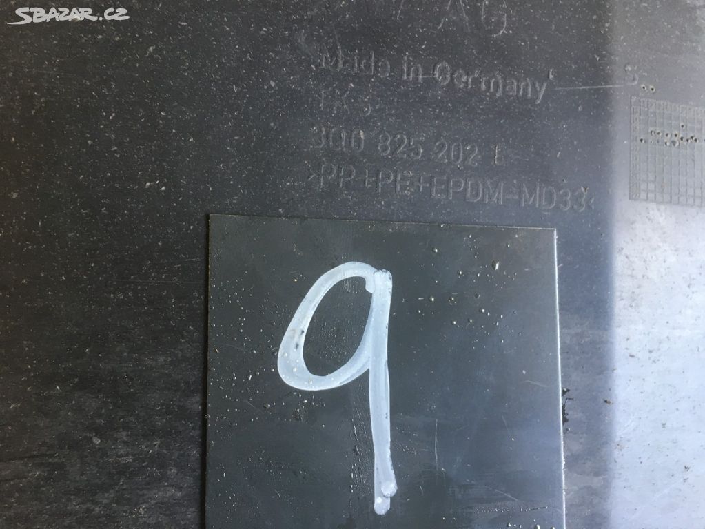 Kryt podlahy škoda superb III 3Q0825202E