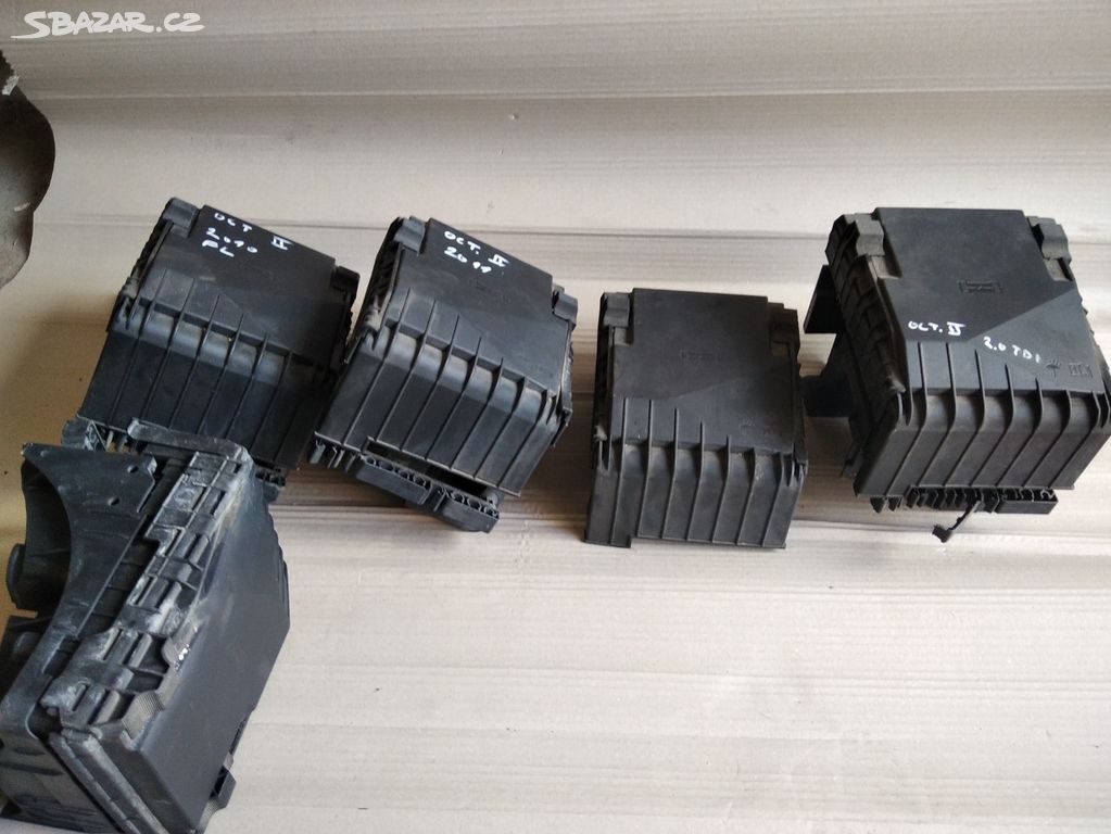 pojistková skříňka VW Golf VI 5K0 1K0937125D