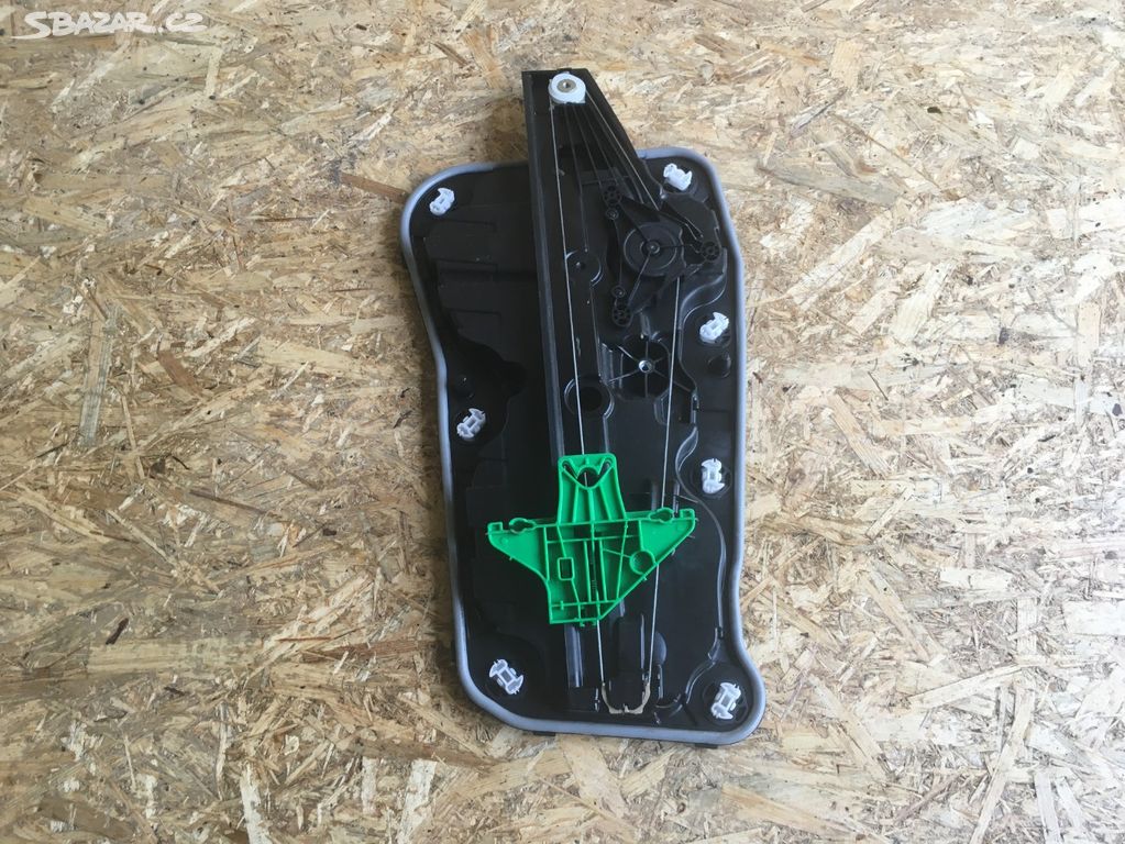 Škoda Octavia IV,4 stahovačka 5E3839656A