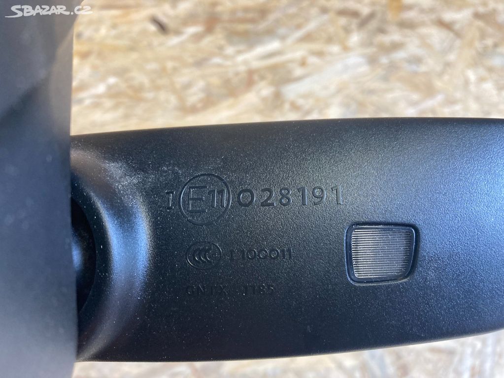 Škoda Fabia III,3 vnitřní zpětné zrcátko