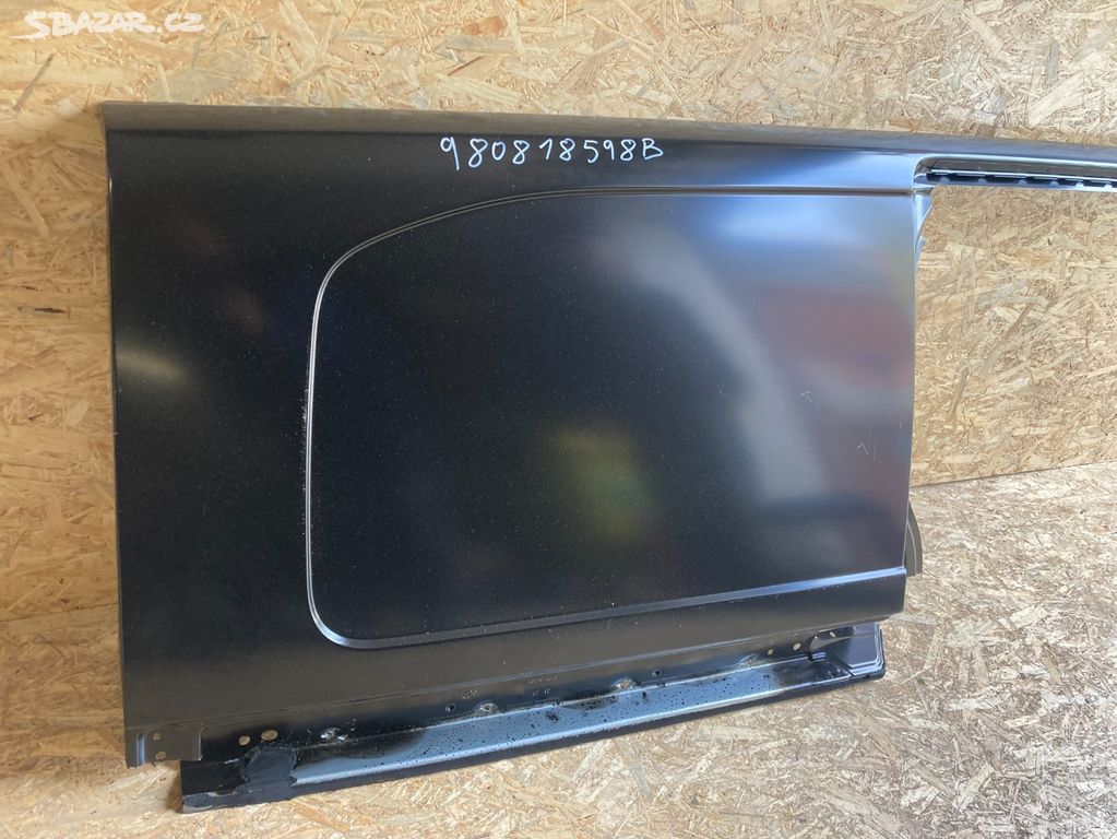 Citroen Jumpy pravá zadní bočnice