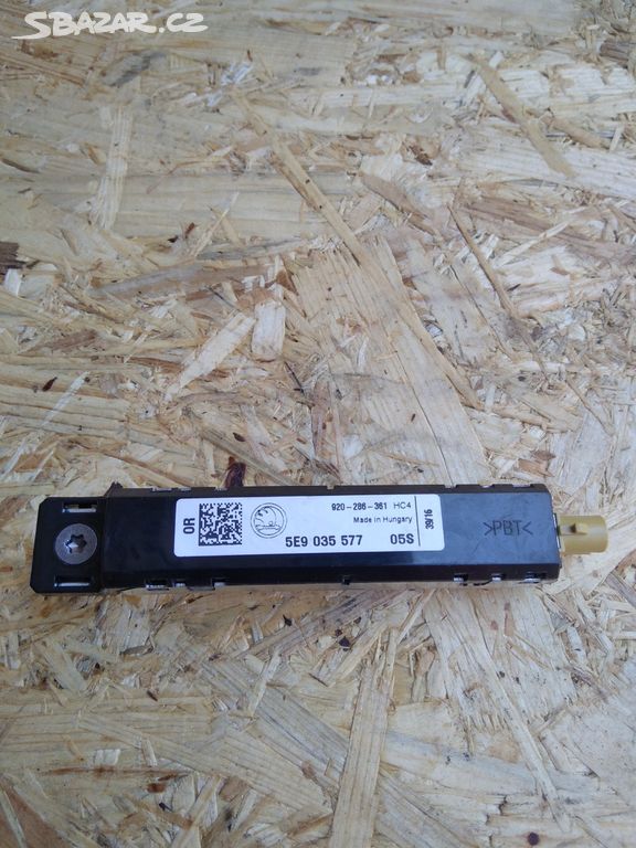 anténní zesilovač pro okenní sklo ŠKODA  5E9035577