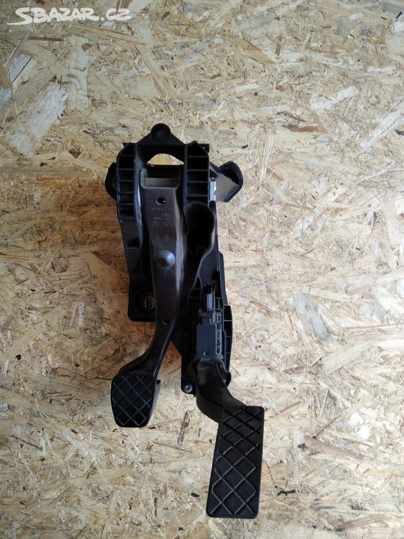 plynový pedál VW Passat B8 3G0 2,0 TDI 5Q1723503H