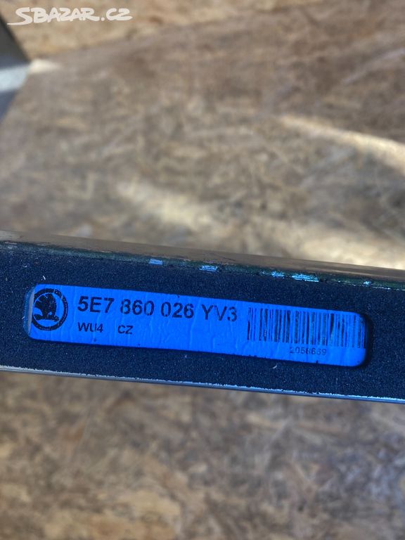Škoda Octavia IV,4 hágus  5E7860026 YV3