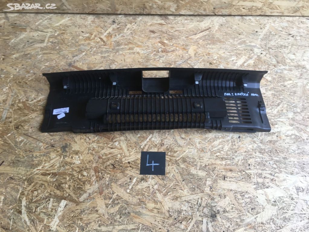 Kryt zámku zadních dveří fabia 3    6v6863459