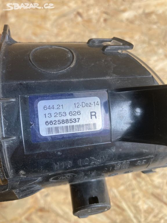 Opel Corsa D 2006 mlhové světlo, 13253626
