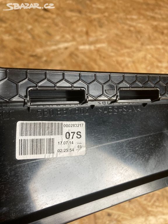 Krycí panel octavia III,3   5E0837902