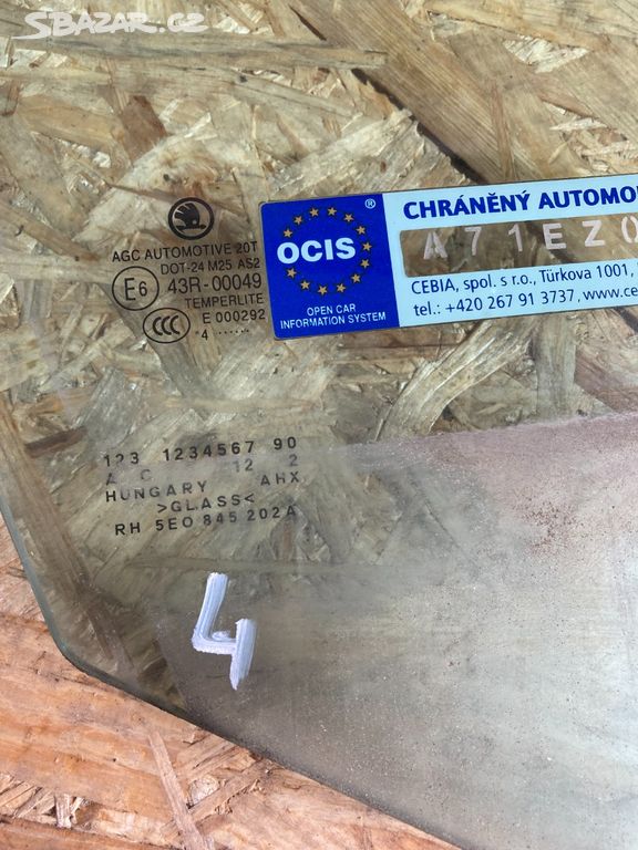 5E0845202A OCTAVIA III Sklo Pravé přední dveře