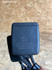 6V0857739F Dvojitý zámek pásu